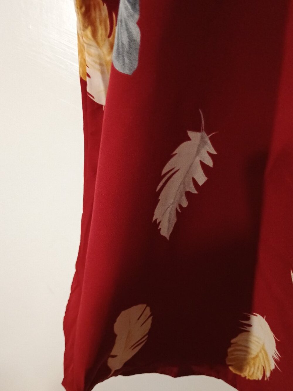 SHEIN Fit+ Red Feather Print Blouse 4X 24/26 Plus Size Split Neck Short Sleeve - Picture 6 of 8